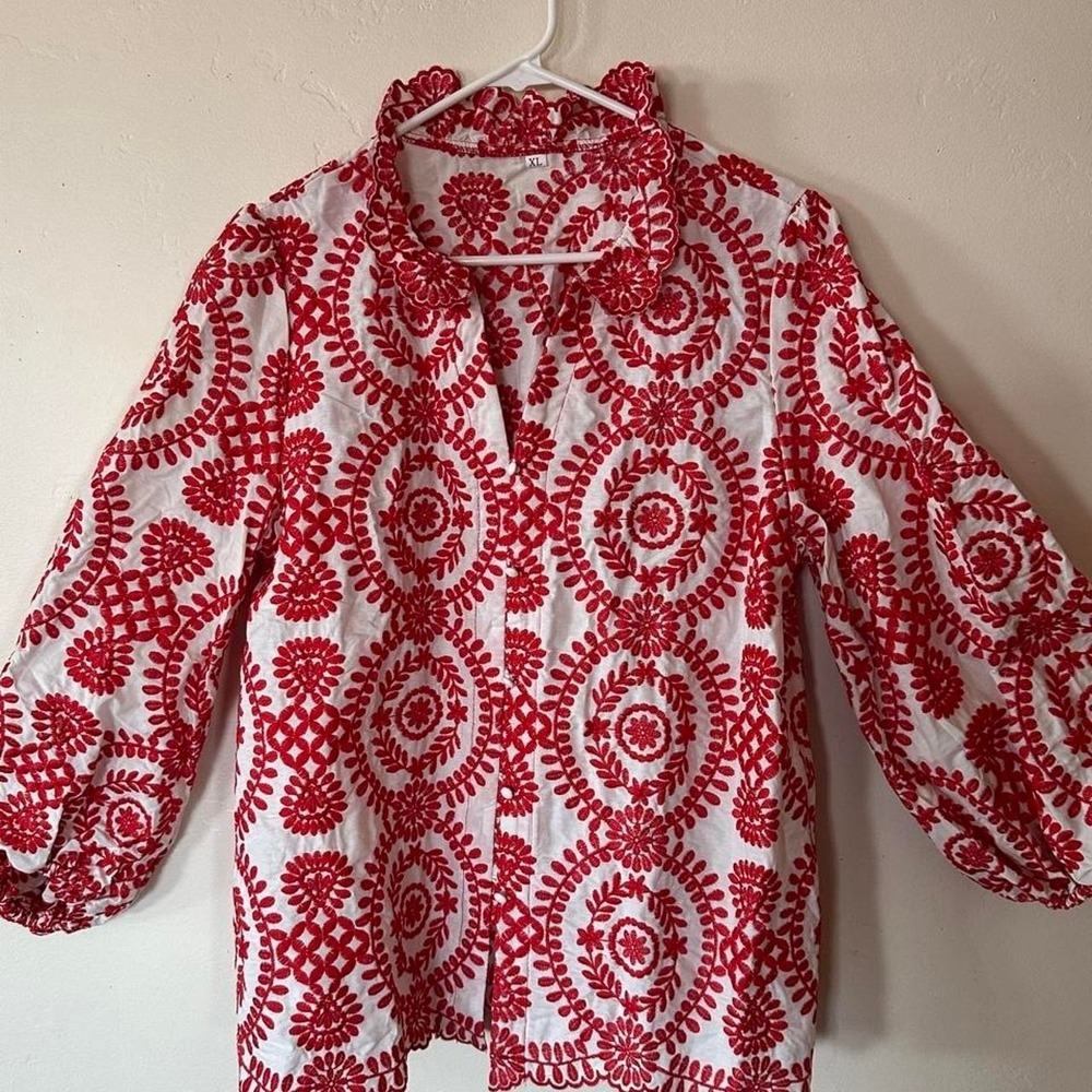 Red and white embroidered polyester blouse with circular floral motifs, size XL - Picture 1 of 8